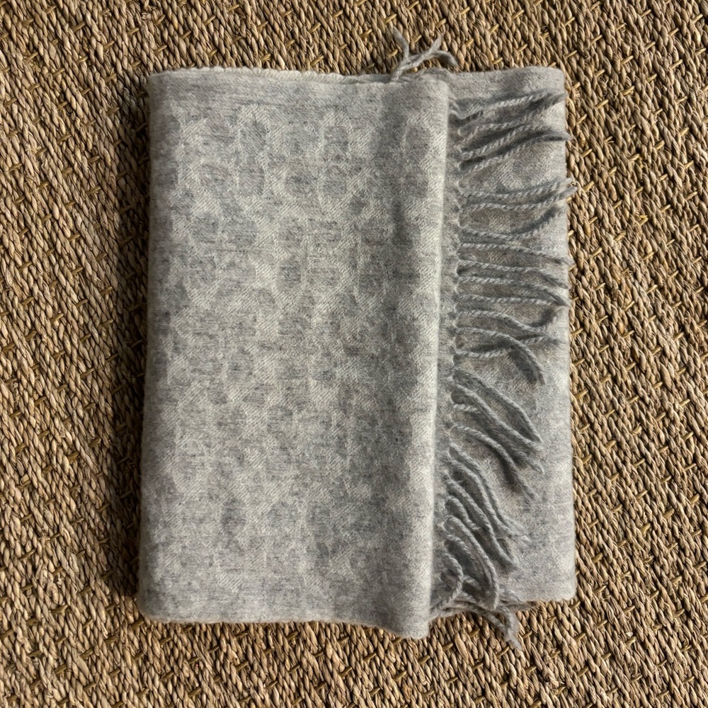 COACH | Signature C Fringe Scarf